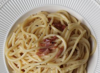 Spaghettoni quadrati alla carbonara